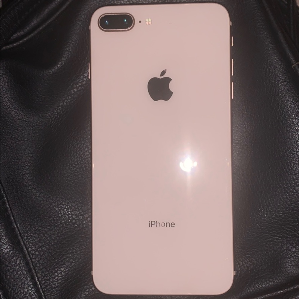 im selling a refurbished iPhone 8 Plus.